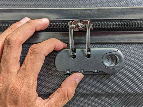 tsa lock adalah|Mengenal Apa itu TSA Lock: Fitur Keamanan Koper – Baller Indonesia.